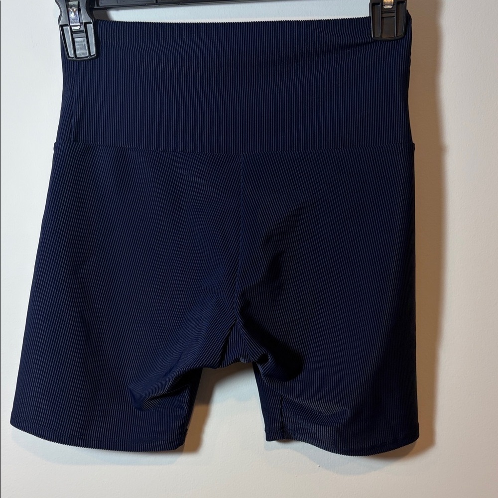 Onzie High-Rise Bike Short - Ribbed Navy - S - Picture 4 of 8